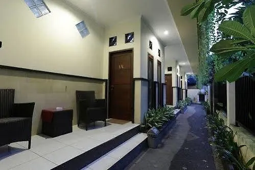 Hotel Reddoorz Plus Near Lippo Mall Kuta Kuta