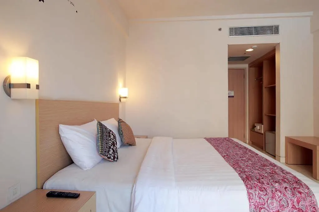 Reddoorz Plus Near Lippo Mall Kuta contacts